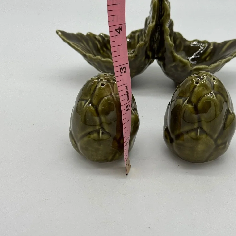 Vintage Signed Italian Majolica Artichoke Salt Pepper Shakers Leaf Caddy Set